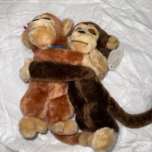 Vintage Dakin hugging Monkeys Plush couple stuffed animal monkeys